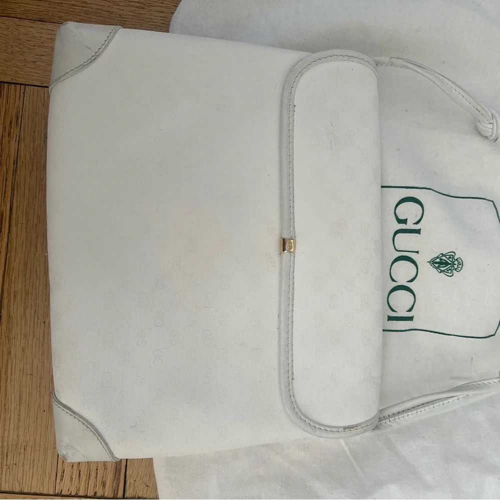 Gucci White Leather Shoulder Bag with Adjustable Strap - Picture 9 of 13